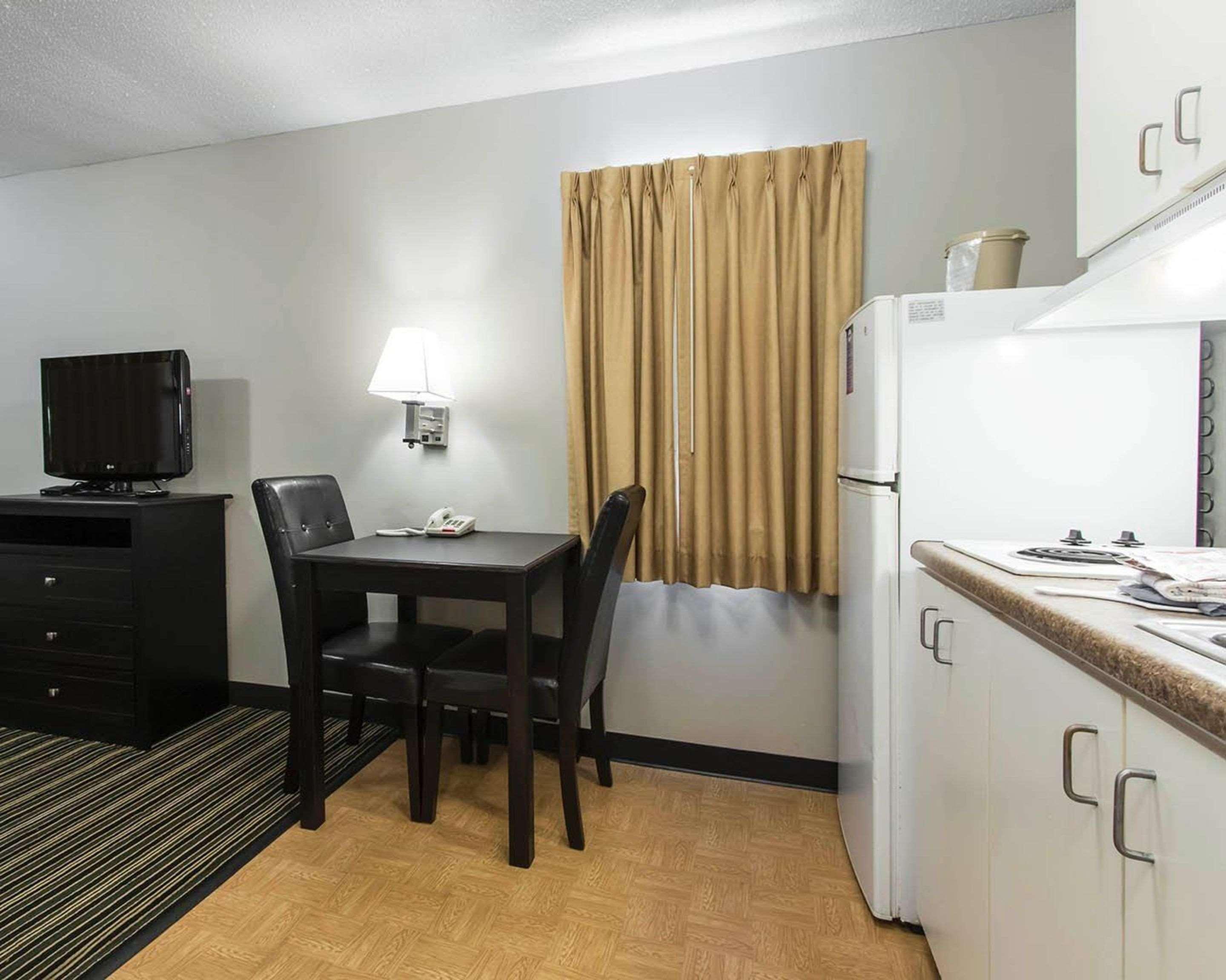 Suburban Extended Stay Hotel Naval Base Area Warrington Екстер'єр фото