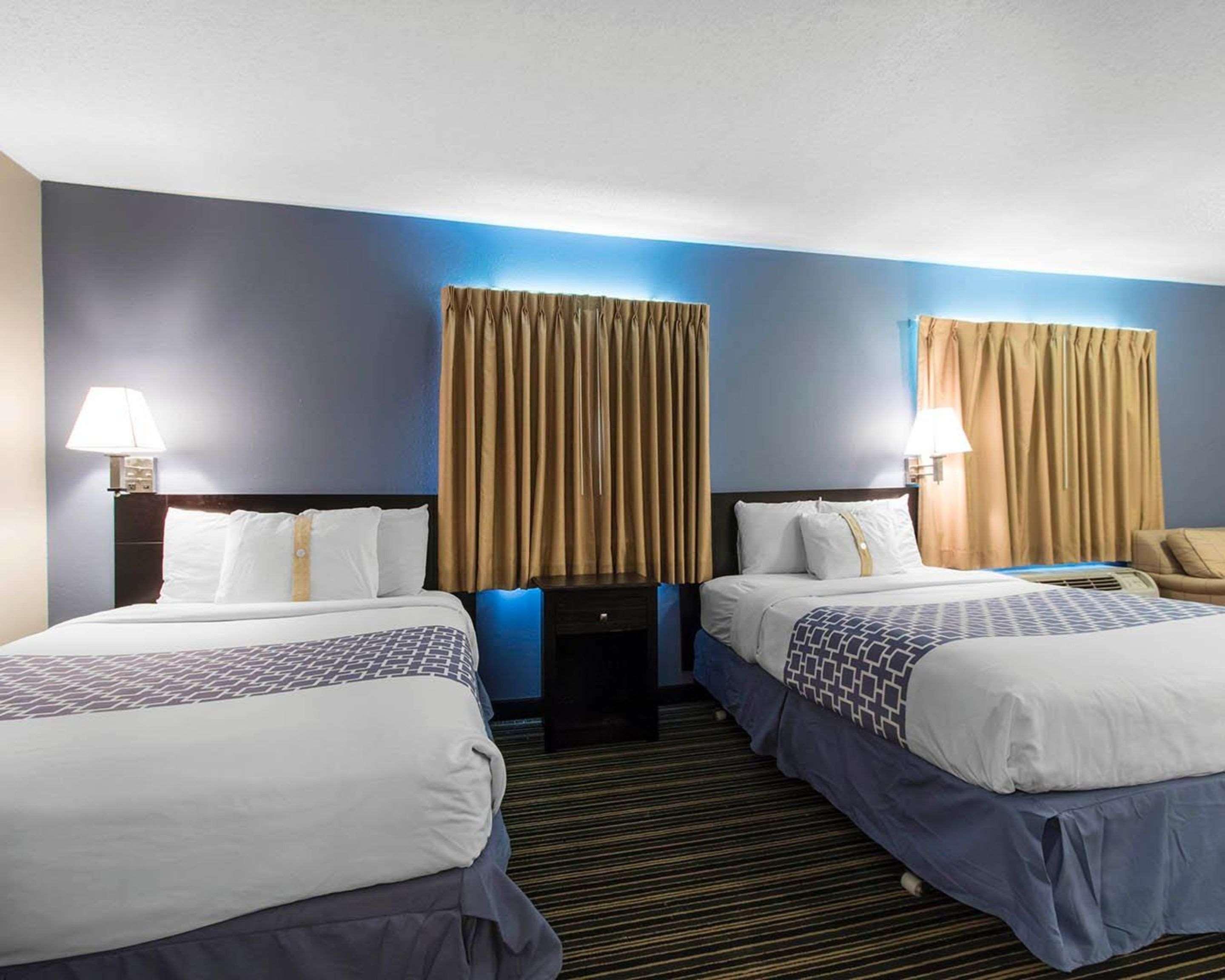 Suburban Extended Stay Hotel Naval Base Area Warrington Екстер'єр фото