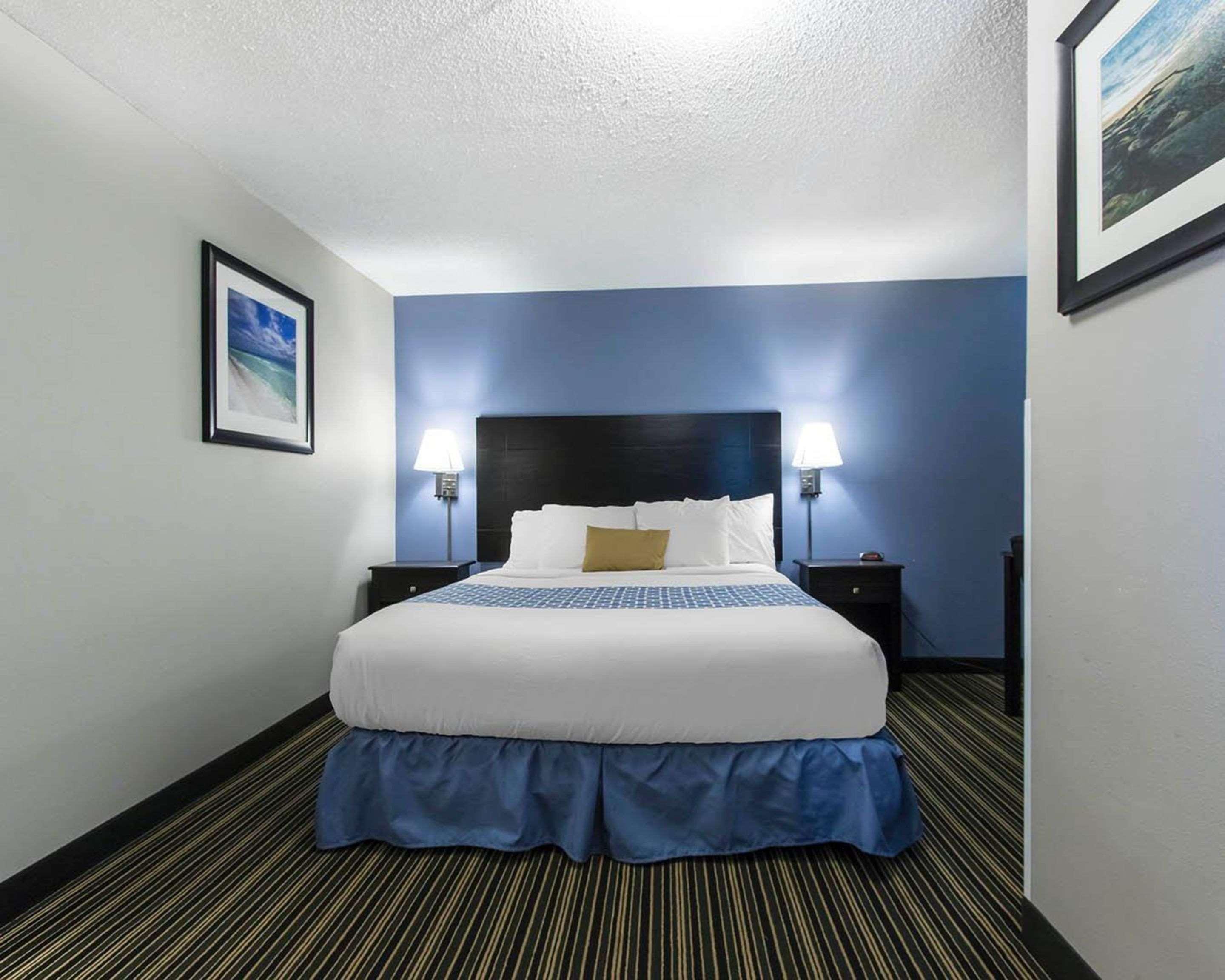 Suburban Extended Stay Hotel Naval Base Area Warrington Екстер'єр фото