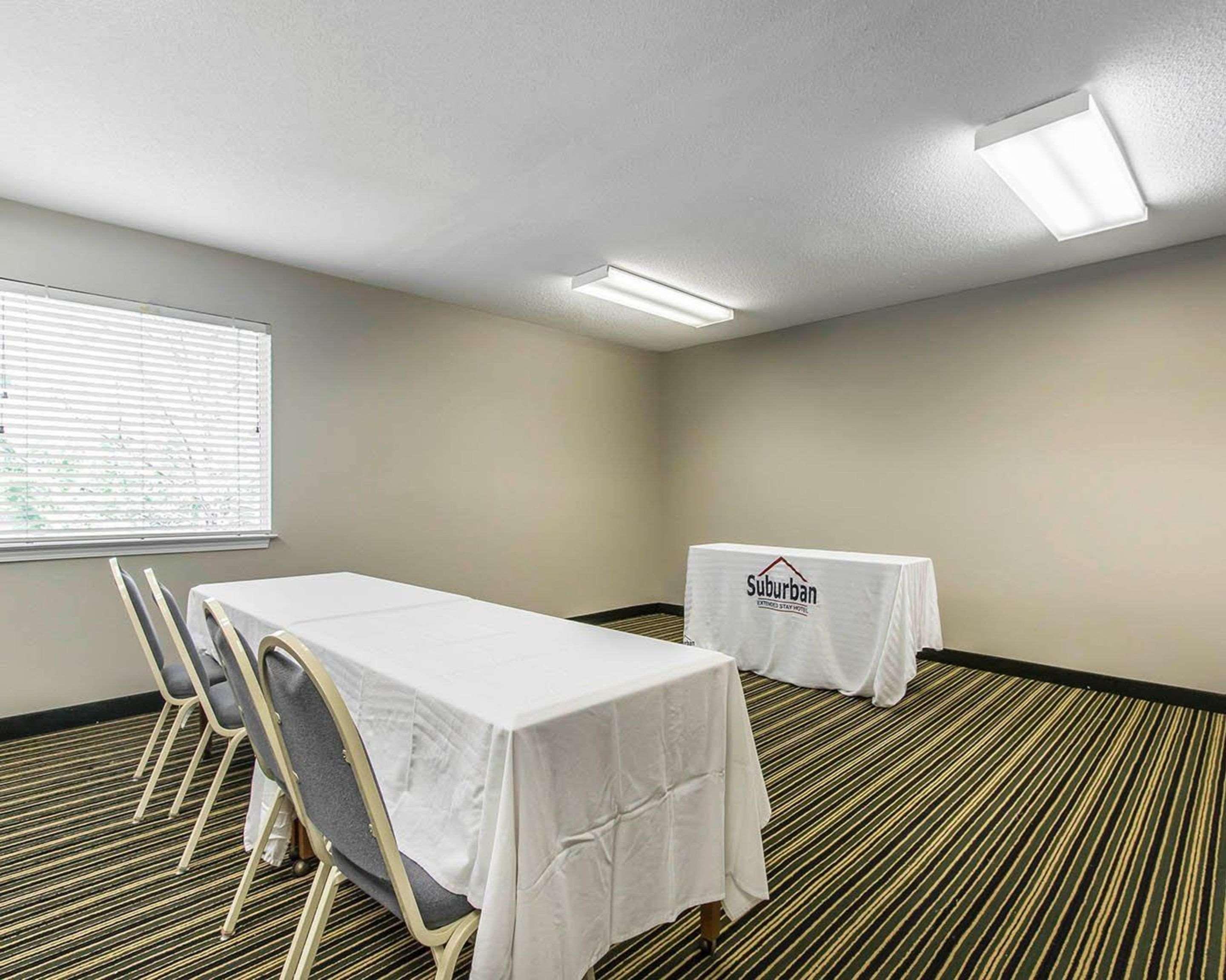 Suburban Extended Stay Hotel Naval Base Area Warrington Екстер'єр фото