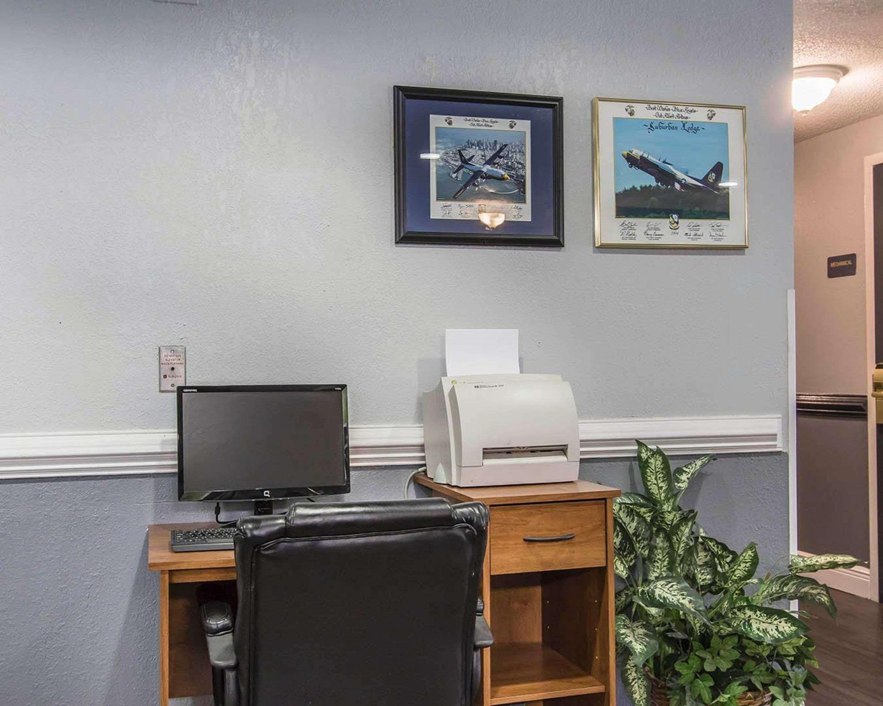 Suburban Extended Stay Hotel Naval Base Area Warrington Екстер'єр фото