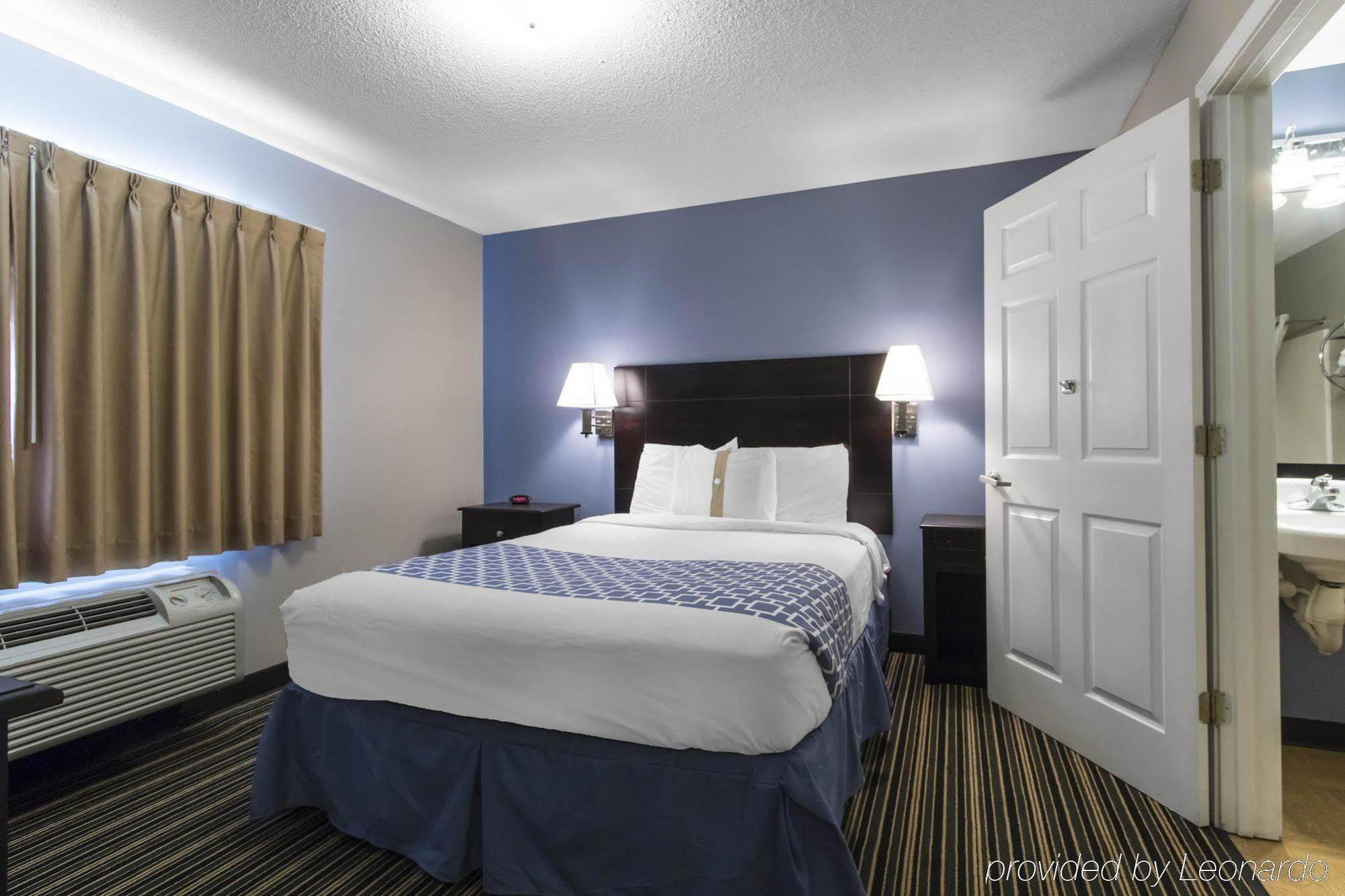 Suburban Extended Stay Hotel Naval Base Area Warrington Екстер'єр фото