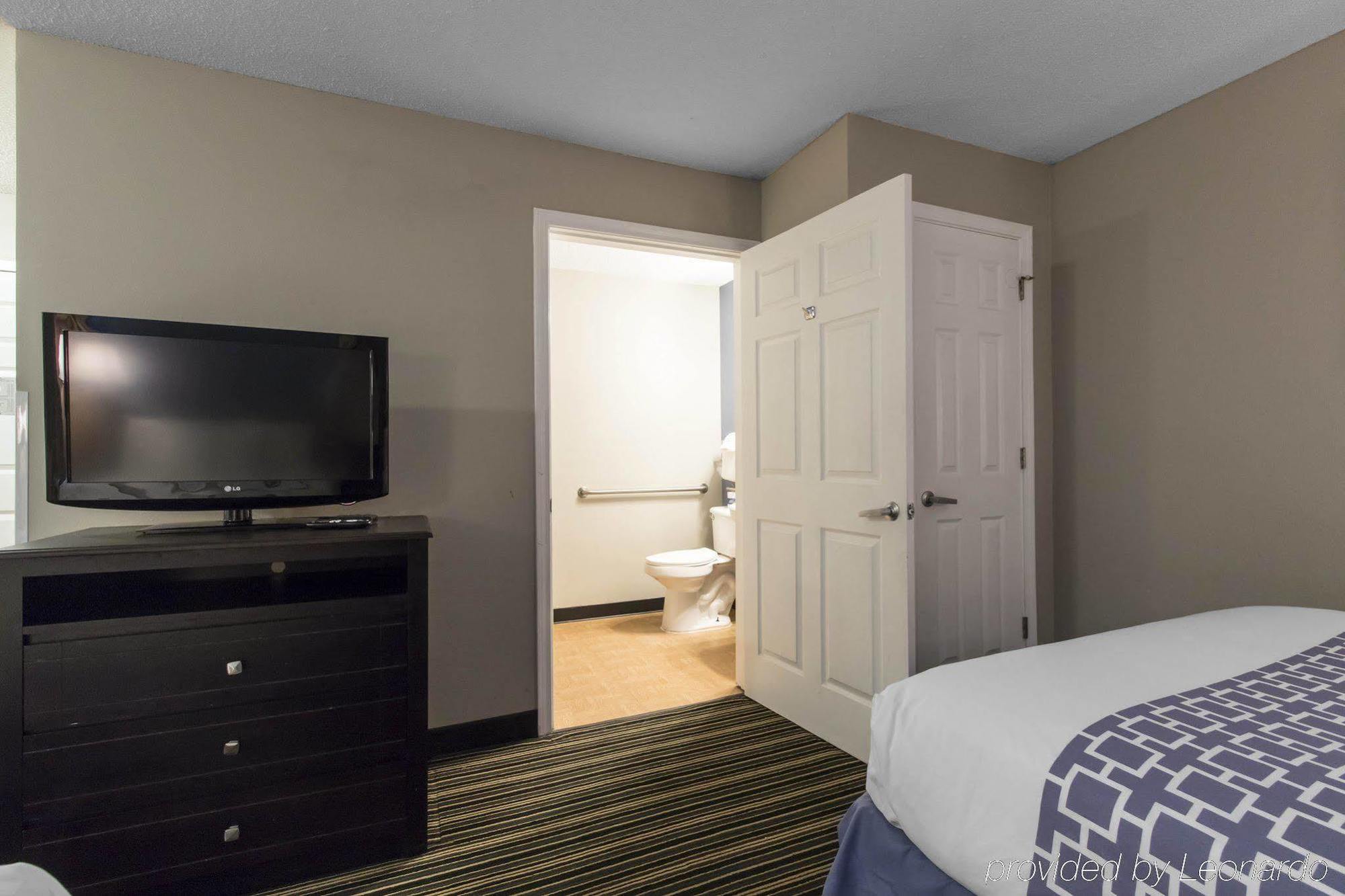 Suburban Extended Stay Hotel Naval Base Area Warrington Екстер'єр фото